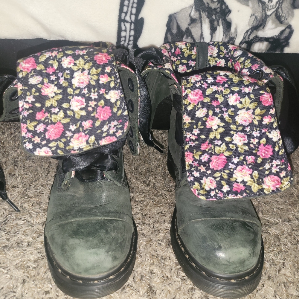 Dr. Martens Aimilie Triumph Green Floral Boots